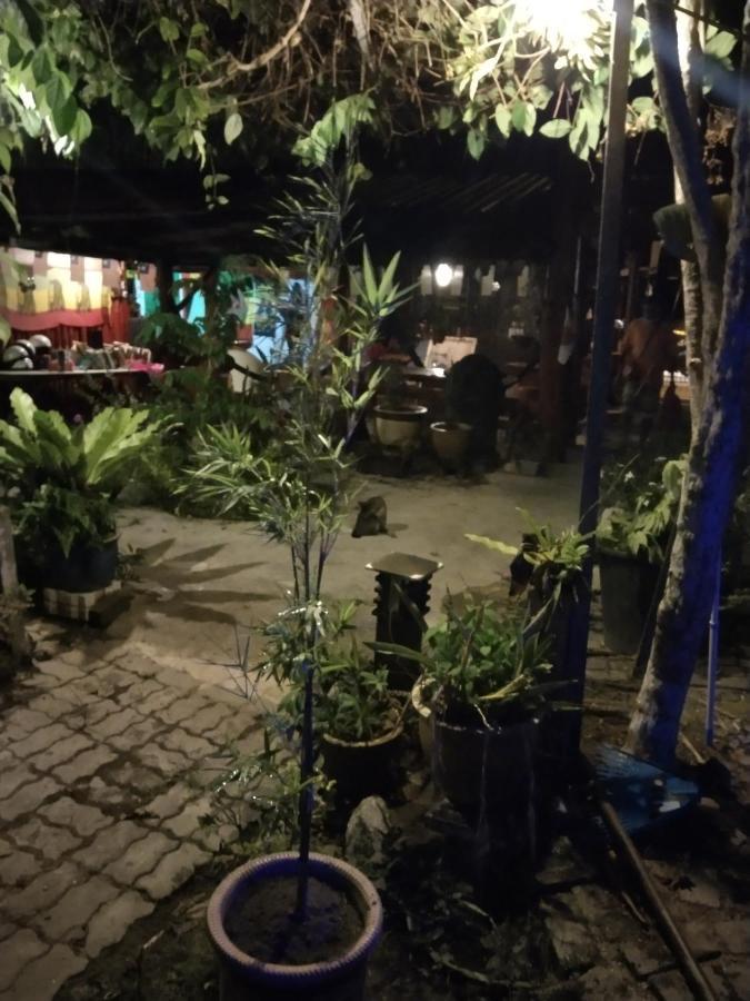 Nazri Nipah Camp Pangkor Hotel Kampung Teluk Nipah Kültér fotó