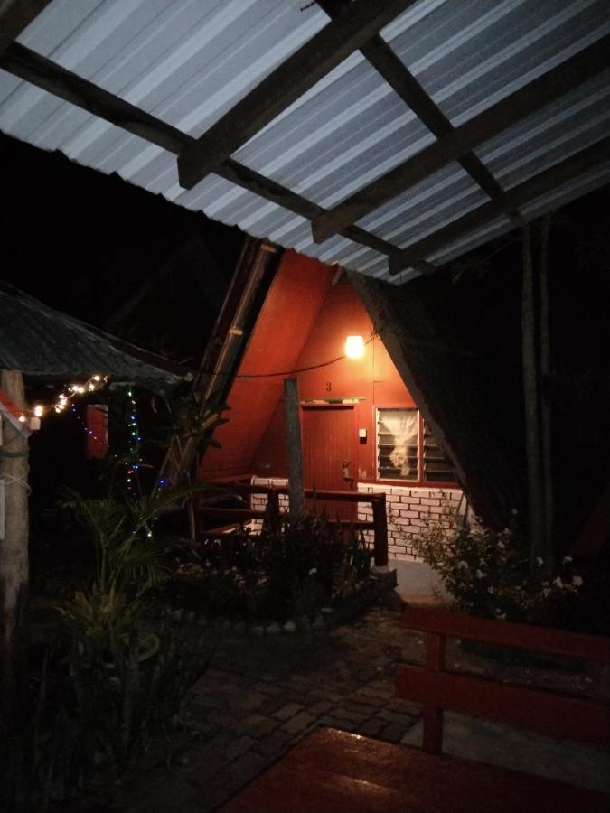Nazri Nipah Camp Pangkor Hotel Kampung Teluk Nipah Kültér fotó